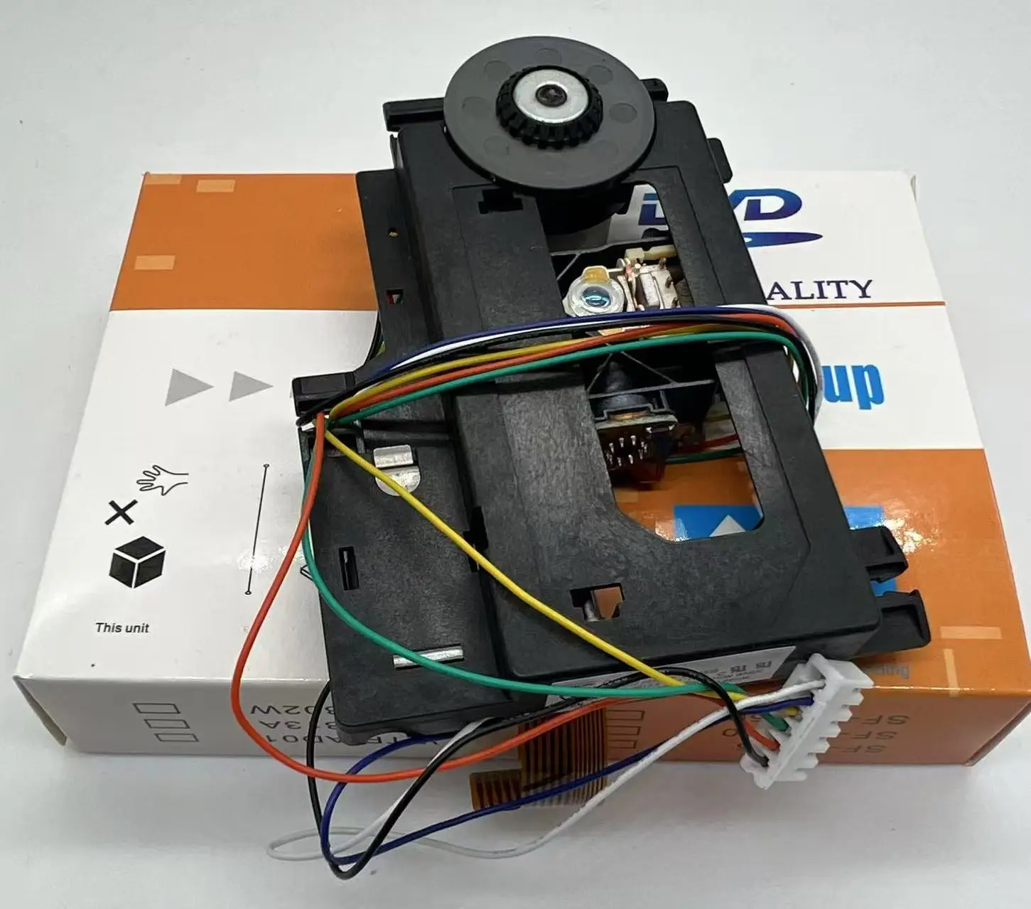 Replacement For TECHNICS SL-PS770A/D CD Player Spare Parts Laser Lens Lasereinheit ASSY Unit SLPS770 Optical Pickup Bloc Optique 
Replacement For TECHNICS SL-PS770A/D CD Player Spare Parts Laser Lens Lasereinheit ASSY Unit SLPS770 Optical Pickup Bloc Optique