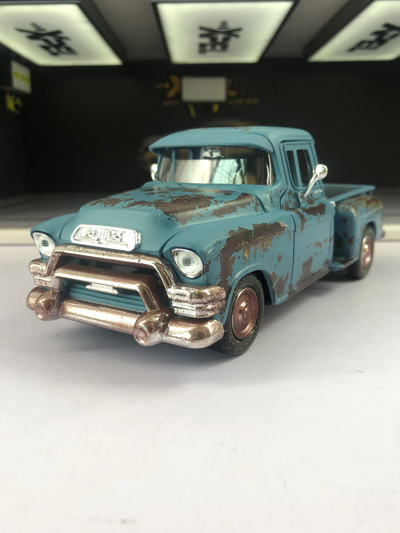 CCA 1: 24 simulation zinc alloy 1955 GMC Blue Chip Pick-up static model, metal collectible gift car
CCA 1: 24 simulation zinc alloy 1955 GMC Blue Chip Pick-up static model, metal collectible gift car