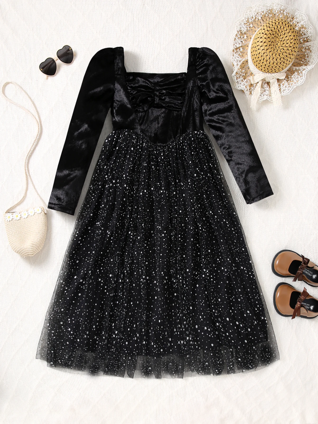 Autumn New Girls' Base Square Neck Slimming Patchwork Long Mesh Skirt Temperament Long Sleeved Dress Super Fairy Princess Dress
Autumn New Girls' Base Square Neck Slimming Patchwork Long Mesh Skirt Temperament Long Sleeved Dress Super Fairy Princess Dress