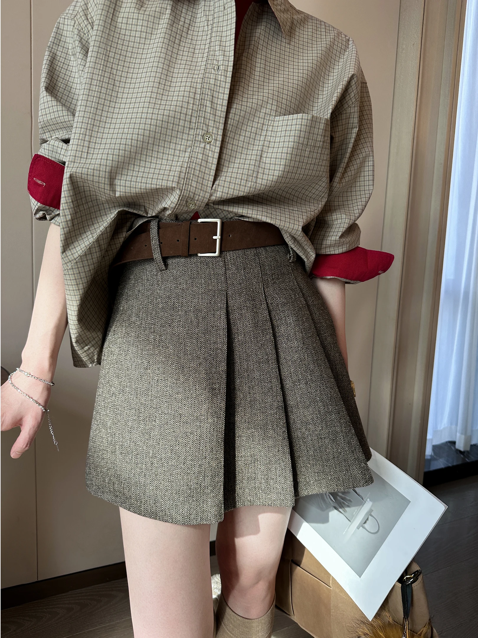 Faionable Brown Asymmetrical Pleated Skirt for Women High Waist A-Line Casual Sle Spring 2026 New Arrival
Faionable Brown Asymmetrical Pleated Skirt for Women High Waist A-Line Casual Sle Spring 2026 New Arrival