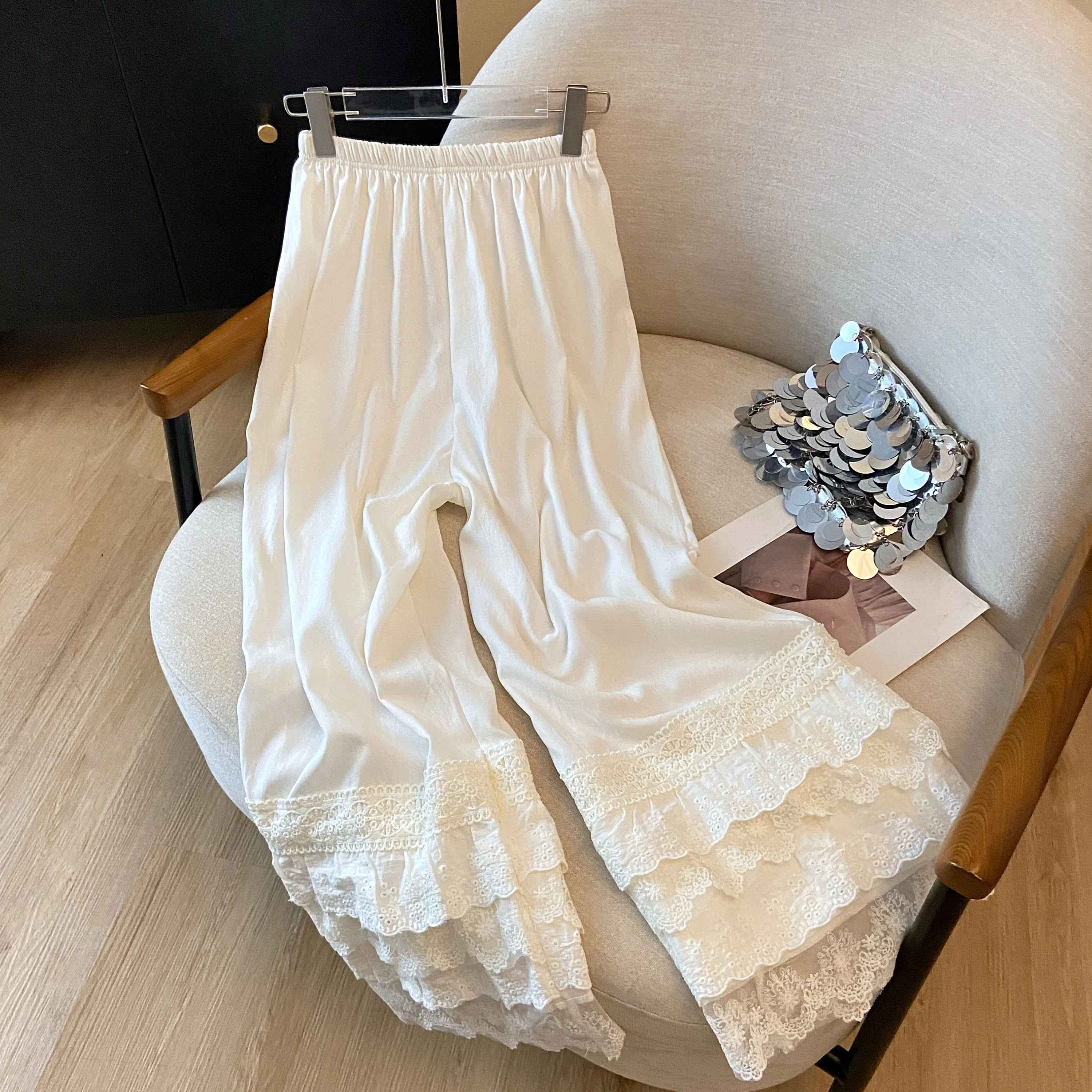 Белые кружевные брюки с вышивкой, широкие штанины, женские, повседневные, свободные, длинные, приятные к телу, дышащие, эластичные
Белые кружевные брюки с вышивкой, широкие штанины, женские, повседневные, свободные, длинные, приятные к телу, дышащие, эластичные