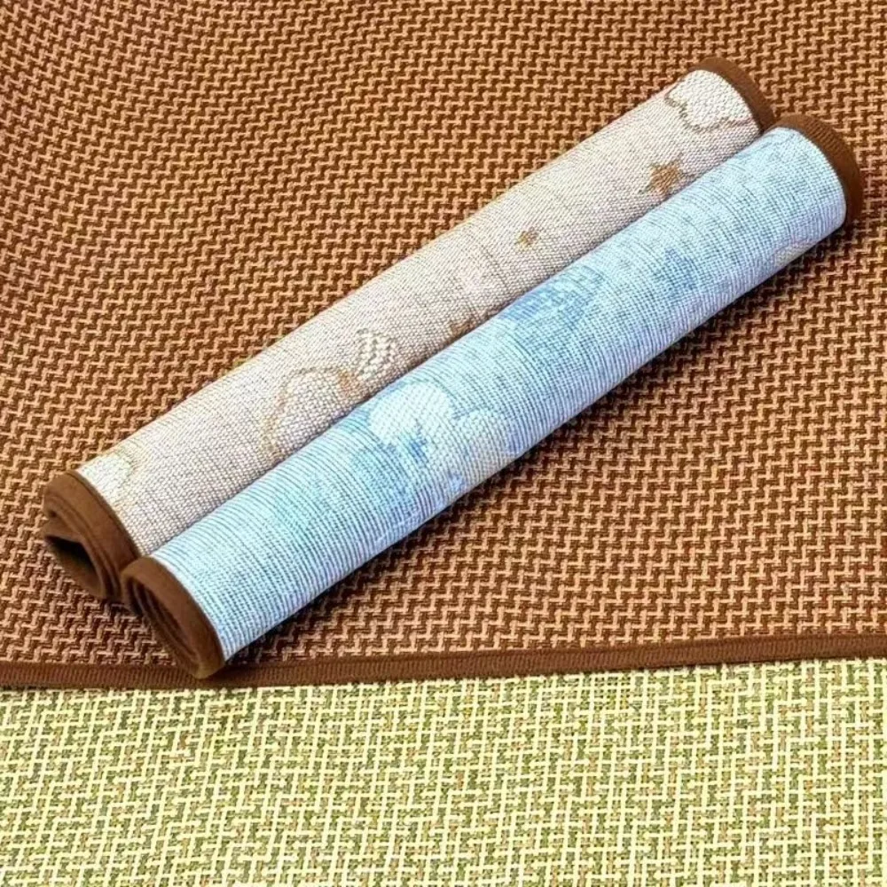 Easy To Clean Double-Sided Use Pet Summer Mat Breathable Rattan and Ice Silk Pet Cooling Mat Wear-resistant Dog House Mat Puppy
Easy To Clean Double-Sided Use Pet Summer Mat Breathable Rattan and Ice Silk Pet Cooling Mat Wear-resistant Dog House Mat Puppy