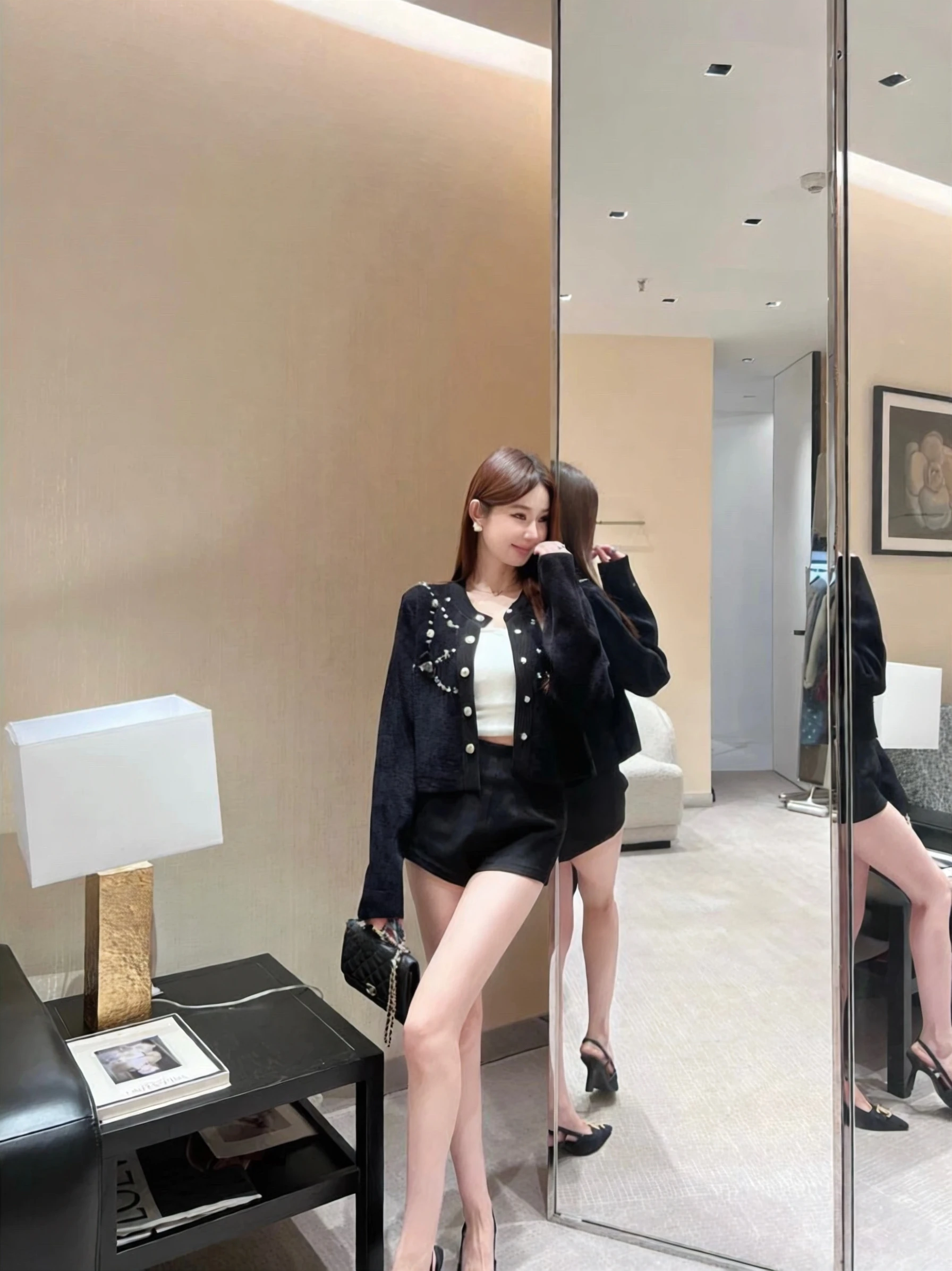 Sweet Knitted Slim Fit Long Sleeve Cardigan Unique Design Age Defying Outerwear French Style Short Coat for Women
Sweet Knitted Slim Fit Long Sleeve Cardigan Unique Design Age Defying Outerwear French Style Short Coat for Women