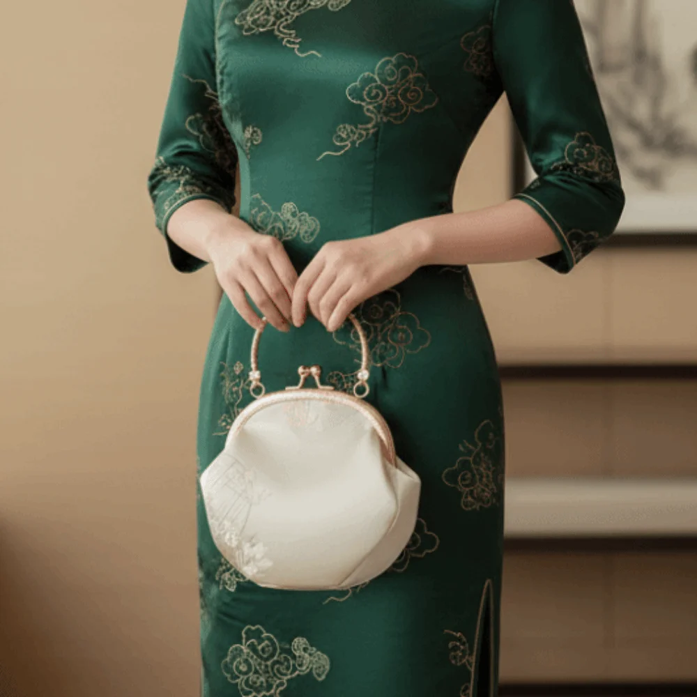 Floral Brocade Cheongsam Bag Satin Fabric Jacquard Kiss Lock Purse Mini Size Oriental Vintage Embroidered Clutch Gala Evening
Floral Brocade Cheongsam Bag Satin Fabric Jacquard Kiss Lock Purse Mini Size Oriental Vintage Embroidered Clutch Gala Evening