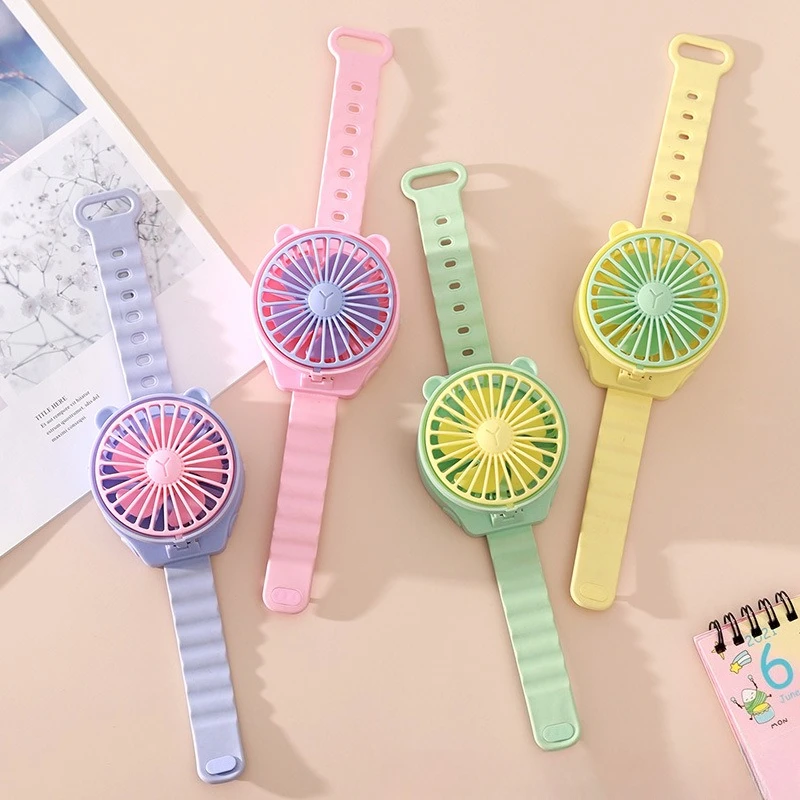 1pc Cute Cartoon Watch Style Mini Wrist Fan Portable Cooling Toy Gift for Kids Children's Day
1pc Cute Cartoon Watch Style Mini Wrist Fan Portable Cooling Toy Gift for Kids Children's Day