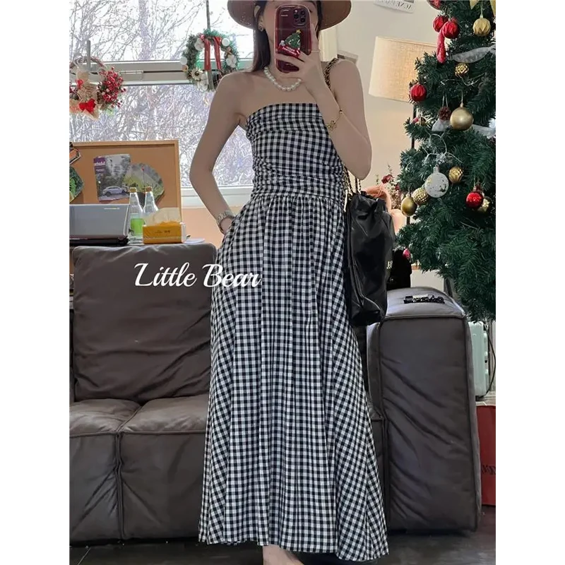 Vacation Backless Plaid Strapless Dress Summer New Temperament Pleated Loose Youth Sexy Long Dress Fashion Elegant Women Clothes
Vacation Backless Plaid Strapless Dress Summer New Temperament Pleated Loose Youth Sexy Long Dress Fashion Elegant Women Clothes