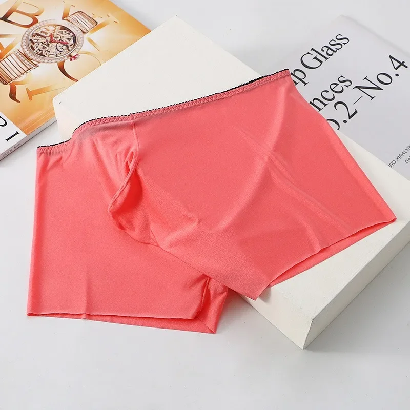 Quick Drying Ice Silk Men's Flat Boxer Shorts Convex Pouch Underwear Intimate Boxershorts Men Swimming Trunks Шорты Мужские
Quick Drying Ice Silk Men's Flat Boxer Shorts Convex Pouch Underwear Intimate Boxershorts Men Swimming Trunks Шорты Мужские