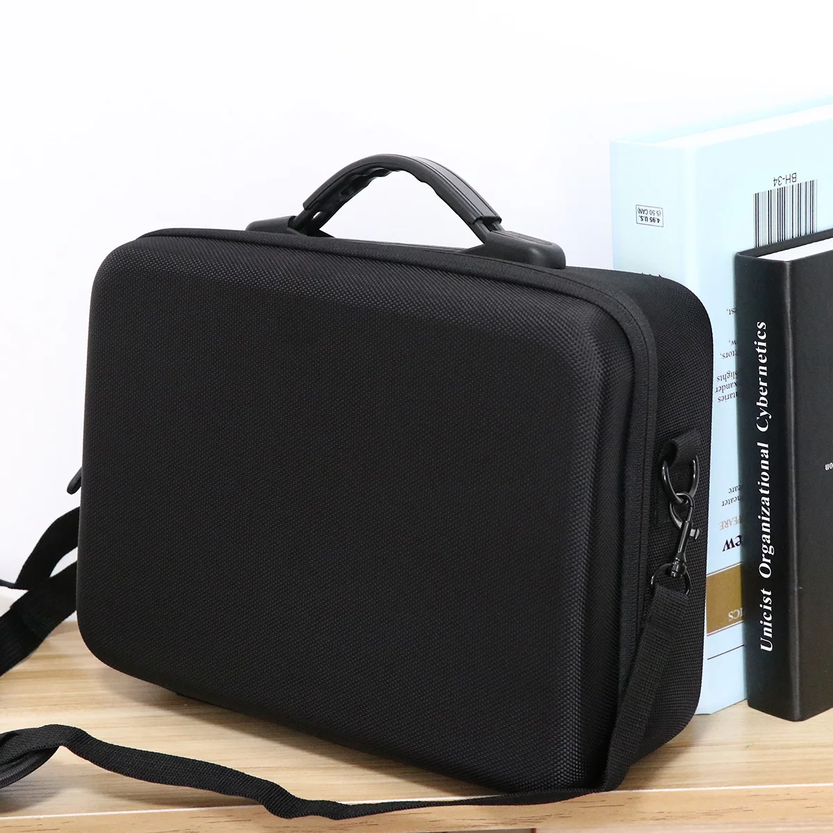 Сумка для хранения дрона, рюкзак на плечо, водонепроницаемый портативный жесткий чехол для квадрокоптера
Сумка для хранения дрона, рюкзак на плечо, водонепроницаемый портативный жесткий чехол для квадрокоптера