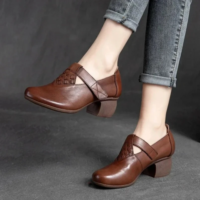 2025 Women's Spring Autumn Pumps High Heels Ladies Retro Style Shoes Genuine Leather Women Autumn Shoes Square Heel
2025 Women's Spring Autumn Pumps High Heels Ladies Retro Style Shoes Genuine Leather Women Autumn Shoes Square Heel