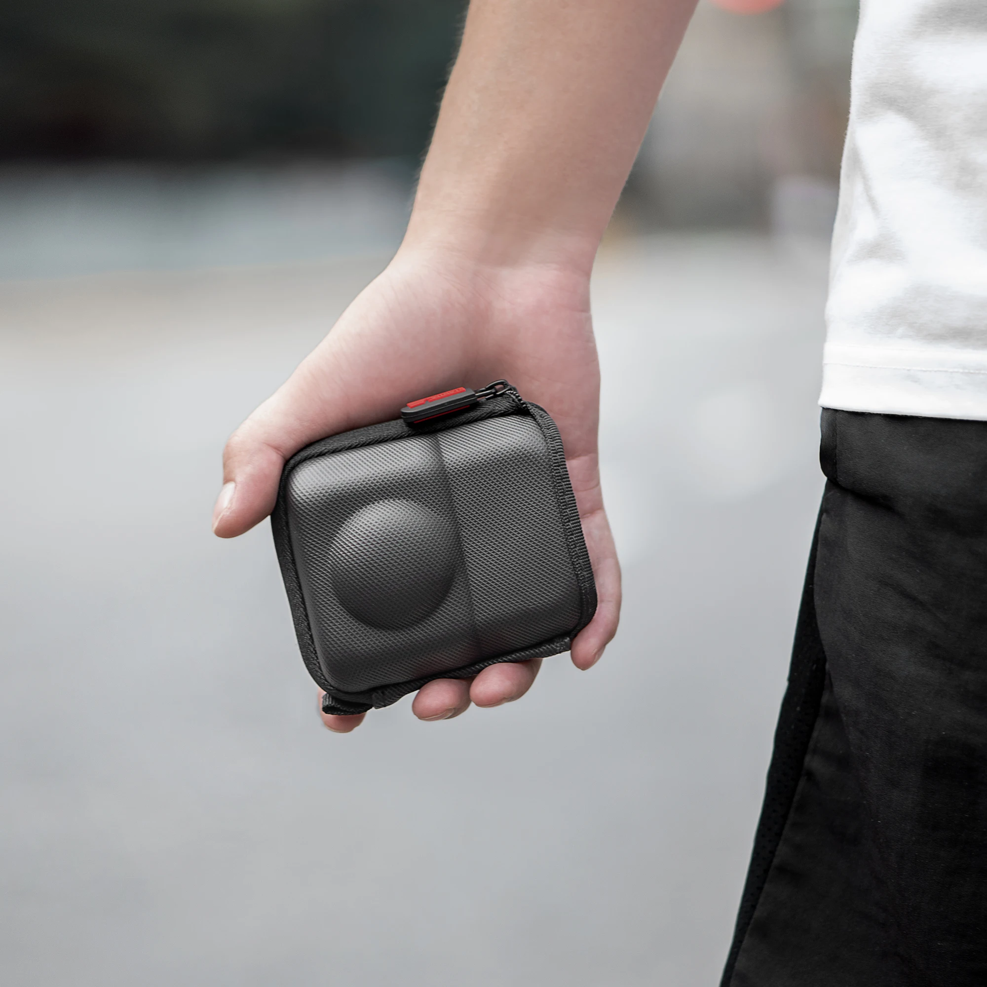 for DJI OSMO 360 Panoramic Camera Single-unit PU Storage Bag with Hook Waterproof Black
for DJI OSMO 360 Panoramic Camera Single-unit PU Storage Bag with Hook Waterproof Black