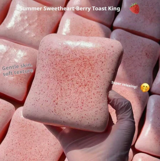 Strawberry toast slow rebound kneading music simulation bread shape decompression toy super soft slow rebound decompression artifact
Strawberry toast slow rebound kneading music simulation bread shape decompression toy super soft slow rebound decompression artifact