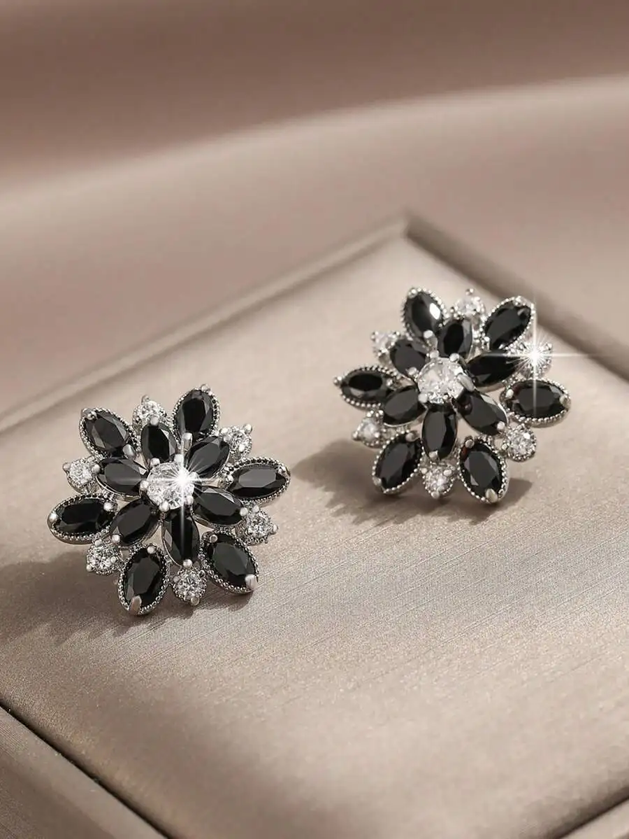 Floral Cubic Zirconia Stud Earrings For Women Wedding Party Fashion Jewelry
Floral Cubic Zirconia Stud Earrings For Women Wedding Party Fashion Jewelry