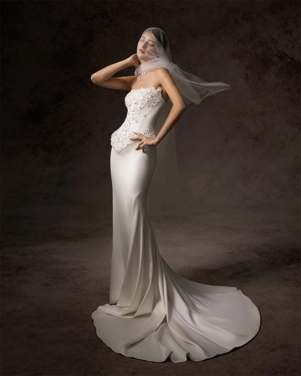 Customized Elegant White Satin Wedding Dress Formal Strapless Sleeveless Bridal Gowns Boho Mermaid Court Train Vestido De Novia
Customized Elegant White Satin Wedding Dress Formal Strapless Sleeveless Bridal Gowns Boho Mermaid Court Train Vestido De Novia