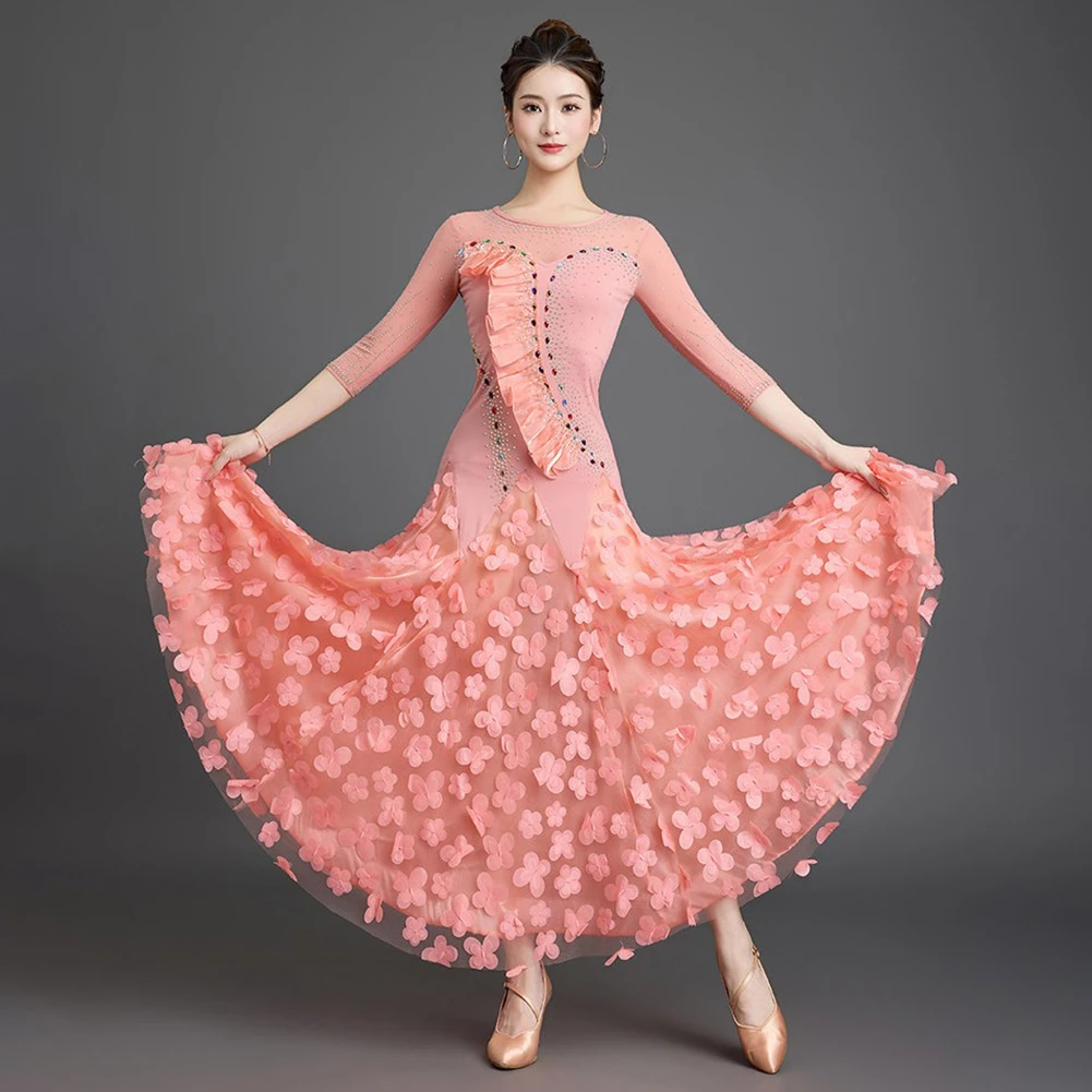 Ballroom Dance Pink Waltz Dress 2026 High Quality Ruffled Red Woman Professional Competition Stereo Petal Peacock Blue Dress
Ballroom Dance Pink Waltz Dress 2026 High Quality Ruffled Red Woman Professional Competition Stereo Petal Peacock Blue Dress
