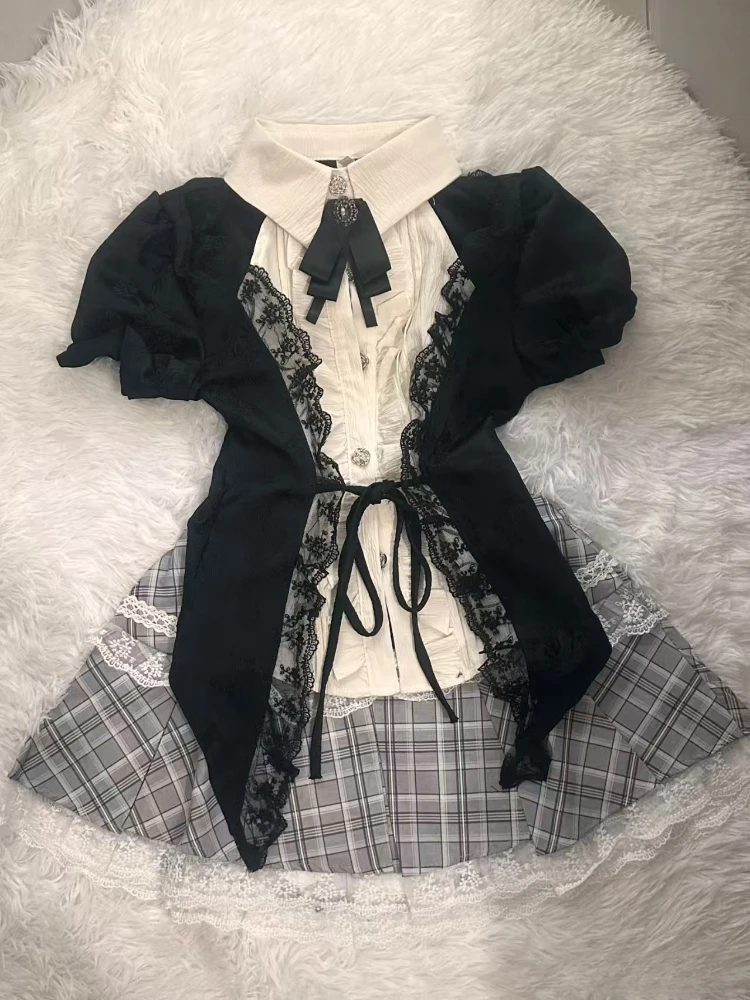 Fashion Sweet Lace Short Sleeve 2 Piece Set Women Design Chic Lapel Bow Patchwork Tops + High Waist Slim Plaid Short Skirt New
Fashion Sweet Lace Short Sleeve 2 Piece Set Women Design Chic Lapel Bow Patchwork Tops + High Waist Slim Plaid Short Skirt New