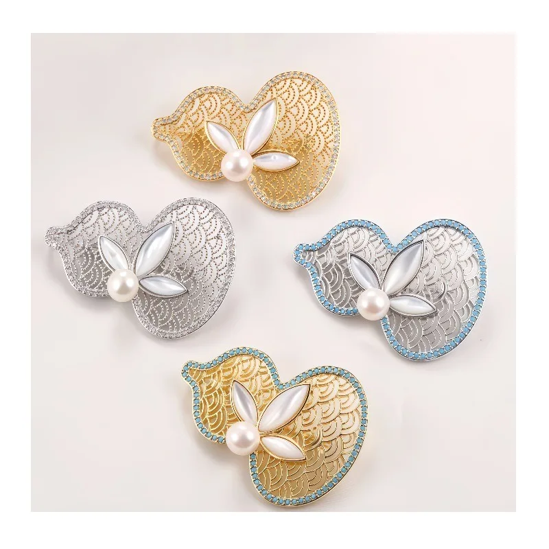 Freshwater Pearl New Chinese Inlaid Shell Gourd Brooch Women's Good Luck Fulu Corsage Autumn and Winter Accessories Gift
Freshwater Pearl New Chinese Inlaid Shell Gourd Brooch Women's Good Luck Fulu Corsage Autumn and Winter Accessories Gift