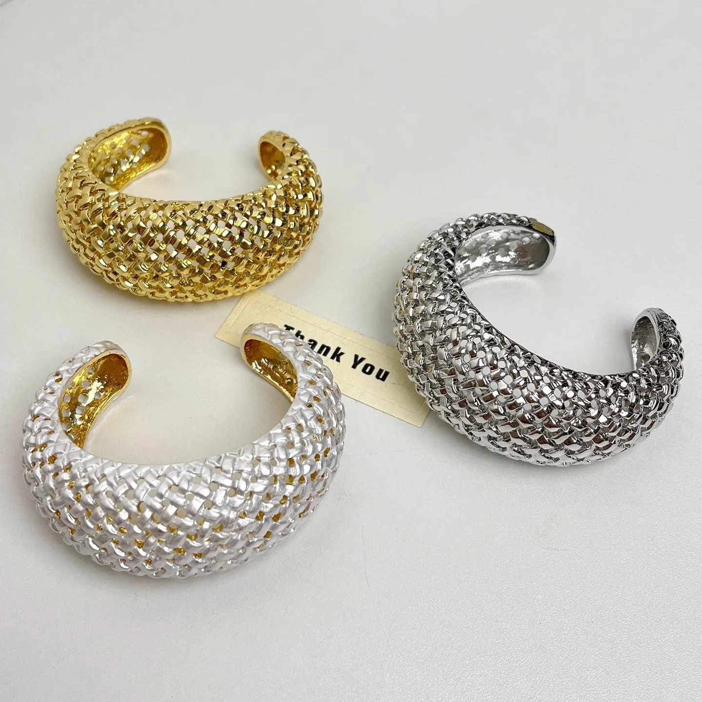 fashion bangle for women metal jewelry gold silver color bracelet
fashion bangle for women metal jewelry gold silver color bracelet