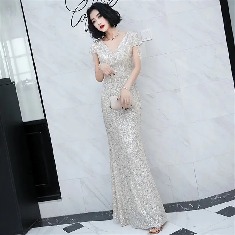 Elegant Dress Women's Summer New Solid Color Diamond Sequin Beaded V-neck Short Sleeve Long Fishtail Skirt Female Clothing M004
Elegant Dress Women's Summer New Solid Color Diamond Sequin Beaded V-neck Short Sleeve Long Fishtail Skirt Female Clothing M004