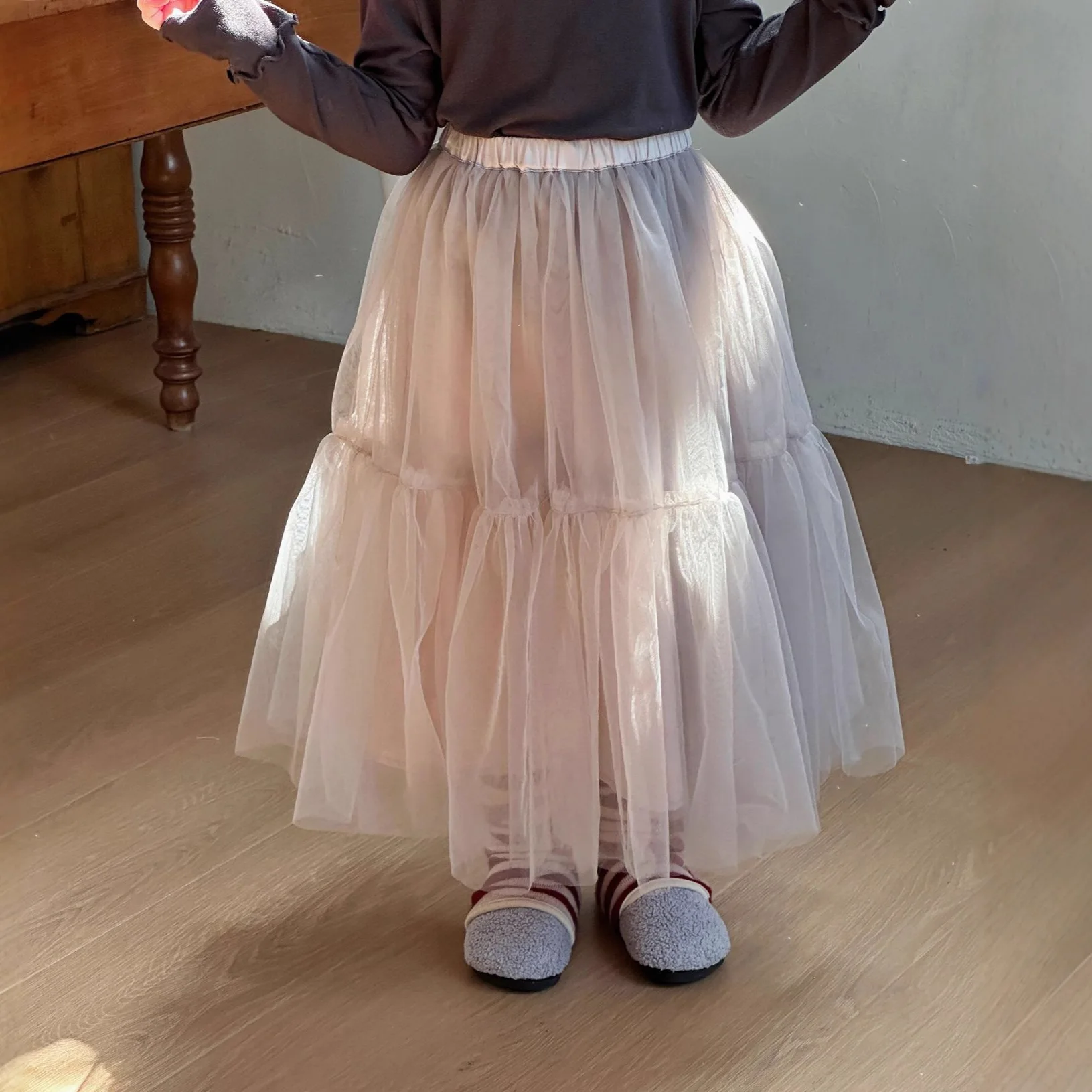 Сетчатая юбка для девочек, осень 2021, новая корейская версия детской юбки принцессы, детская юбка-торт на хлопковой подкладке 
Сетчатая юбка для девочек, осень 2021, новая корейская версия детской юбки принцессы, детская юбка-торт на хлопковой подкладке