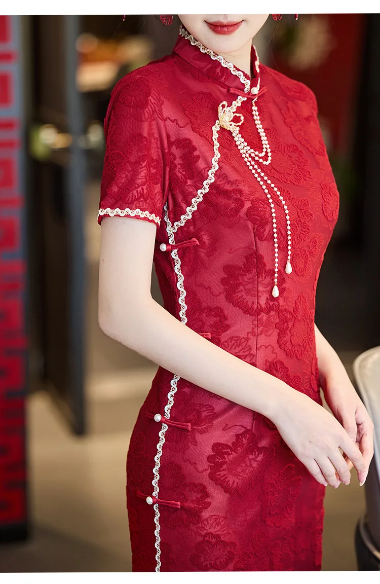 Лето 2022, шелковое красное жаккардовое платье Cheongsam с короткими рукавами и разрезом, свадебное платье Qipao в китайском стиле, вечернее свадебное платье для женщин
Лето 2022, шелковое красное жаккардовое платье Cheongsam с короткими рукавами и разрезом, свадебное платье Qipao в китайском стиле, вечернее свадебное платье для женщин