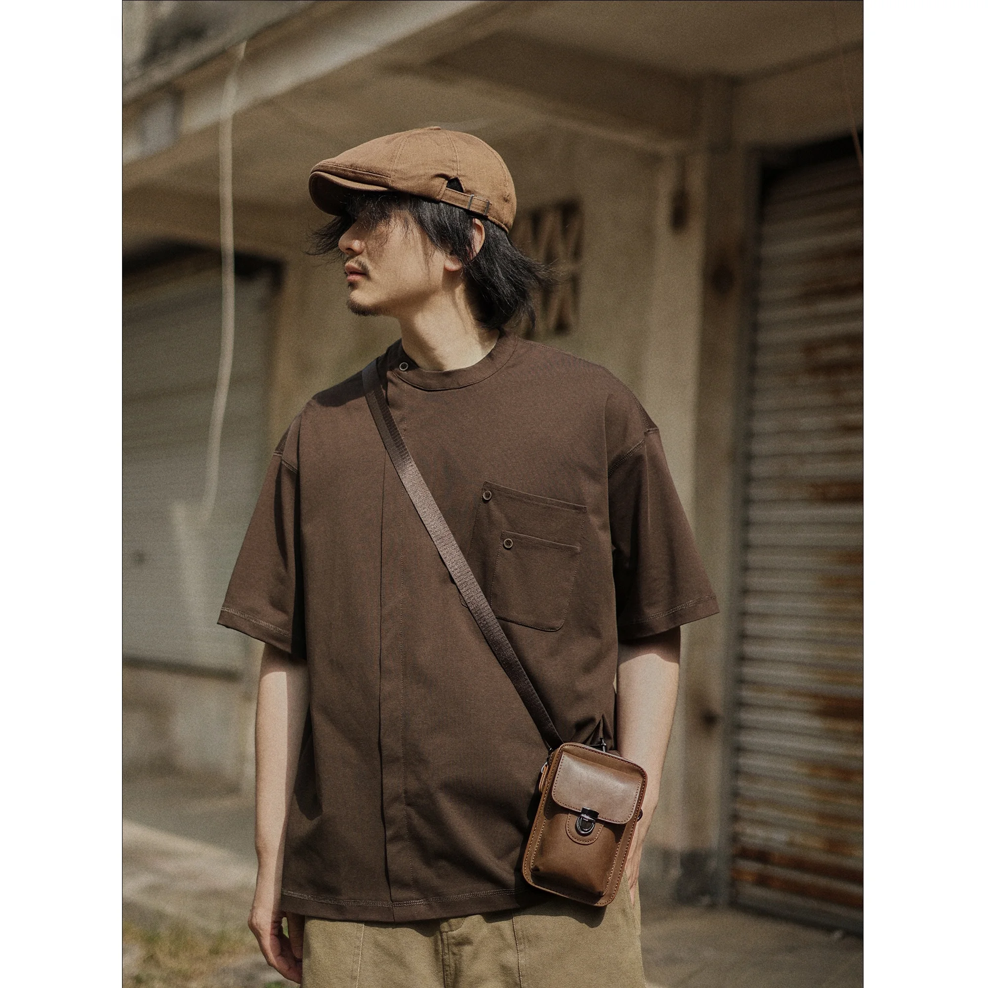 Coffee Color Short Sleeve Men's T-shirt Trendy Japanese Design Mountain System Artistic Style Summer Youth Popular Loose Fit
Coffee Color Short Sleeve Men's T-shirt Trendy Japanese Design Mountain System Artistic Style Summer Youth Popular Loose Fit