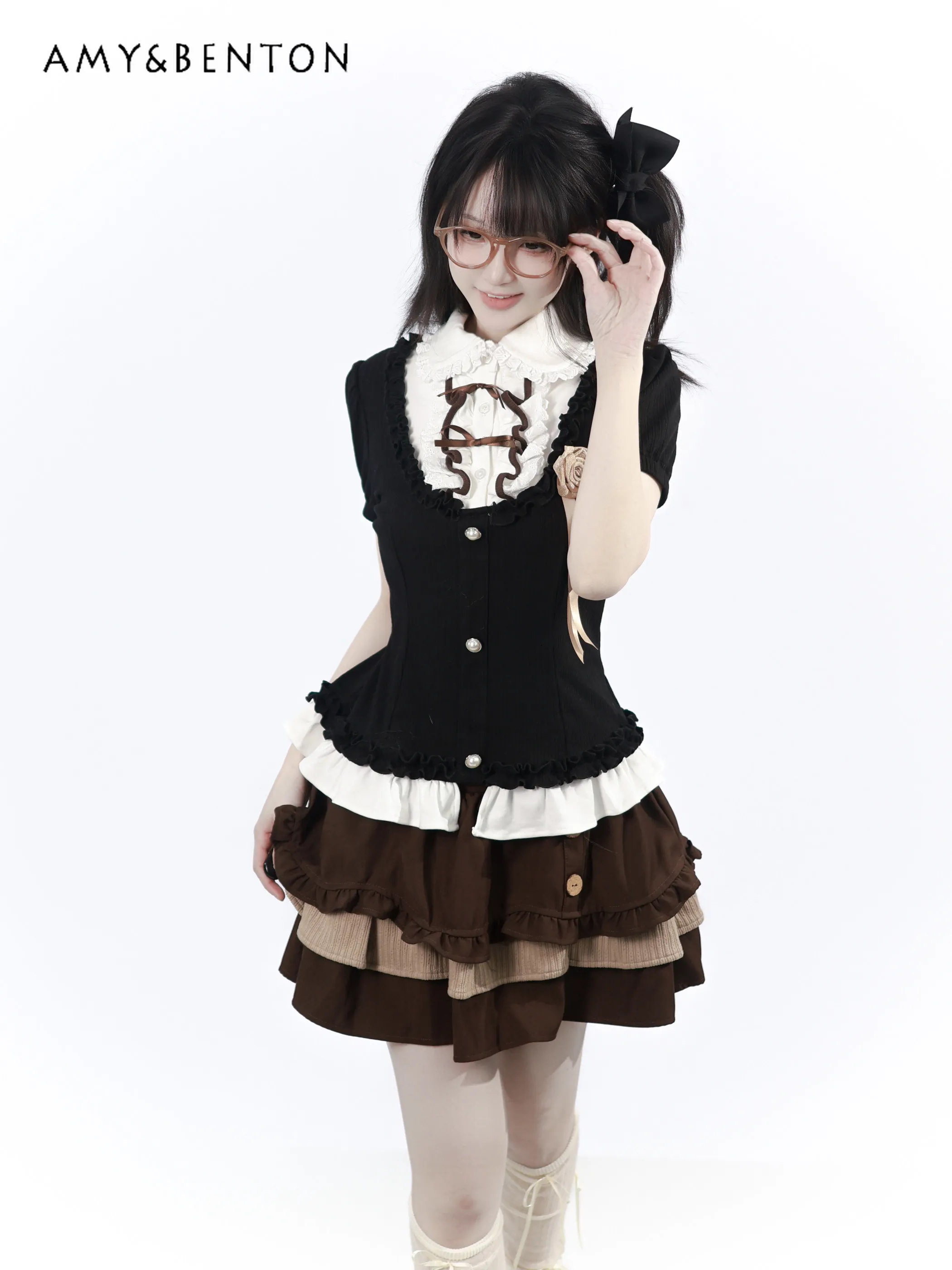 Summer New Short-sleeved Knitted Soft Fake Two-piece Shirt Lace Cake Skirt Two-piece Set College Style Sweet Girl Skirt Sets
Summer New Short-sleeved Knitted Soft Fake Two-piece Shirt Lace Cake Skirt Two-piece Set College Style Sweet Girl Skirt Sets