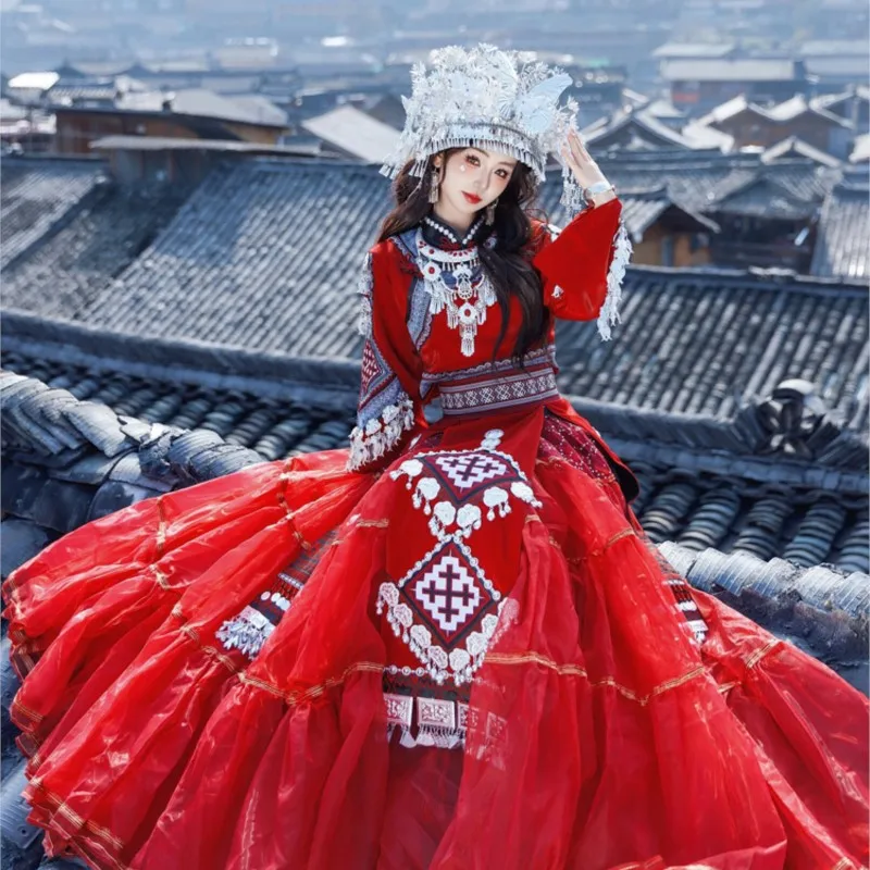 The new ethnic costume women's red wedding dress performance evening gown travel photography
The new ethnic costume women's red wedding dress performance evening gown travel photography