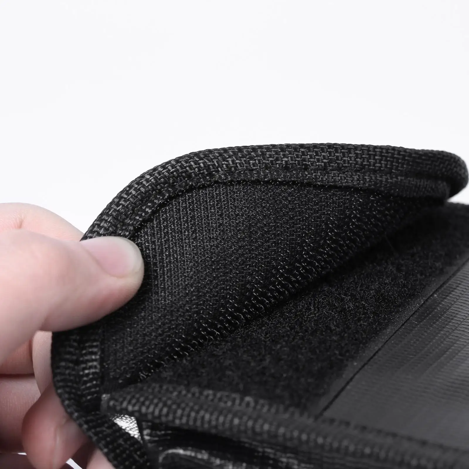 Foldable Lipo Battery Storage Protection Case Fireproof Safe Charging Pouch for DJI FPV Drone Battery and Googles V2
Foldable Lipo Battery Storage Protection Case Fireproof Safe Charging Pouch for DJI FPV Drone Battery and Googles V2
