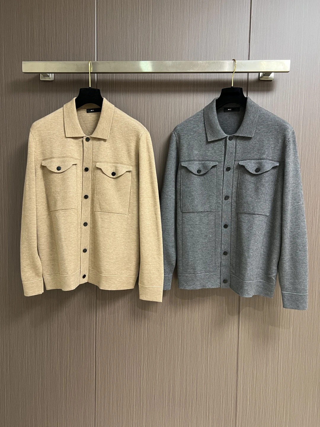 BLLIYOSS Autumn/Winter New Arrival Wool Flannel Collar Coat 2025 warm Comfortable elasticity embroidery high quality size M-3XL
BLLIYOSS Autumn/Winter New Arrival Wool Flannel Collar Coat 2025 warm Comfortable elasticity embroidery high quality size M-3XL