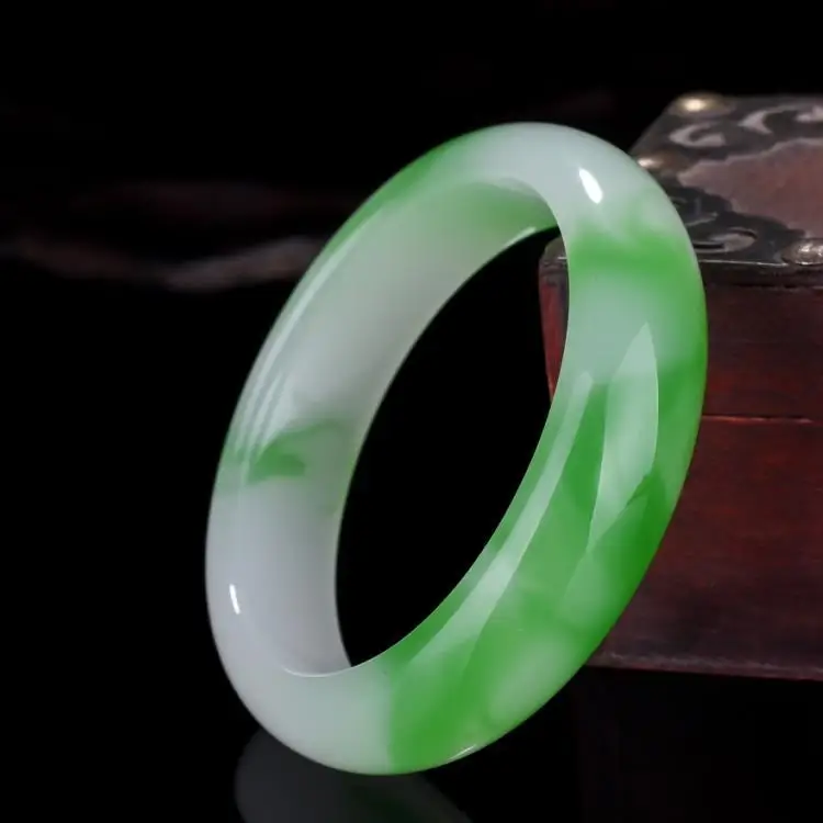 Blue and White Jade Women's Fashion Jade Bracelet Jade
Blue and White Jade Women's Fashion Jade Bracelet Jade