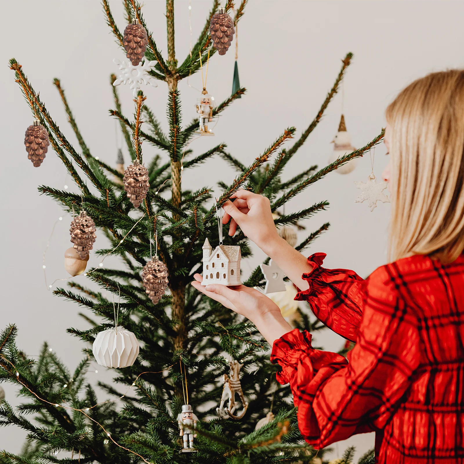 8 Pcs Christmas Tree Ornaments Small Pine Cones Hanging Shatterproof Pinecone
8 Pcs Christmas Tree Ornaments Small Pine Cones Hanging Shatterproof Pinecone