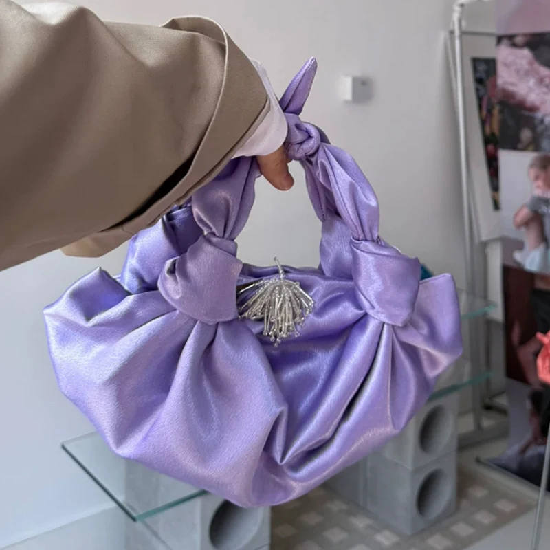 New Colorful Silk Satin Velvet Fashion Pleated Flower Dumpling Bag Retro Flower Handbag Phone Lipstick Coin Purse
New Colorful Silk Satin Velvet Fashion Pleated Flower Dumpling Bag Retro Flower Handbag Phone Lipstick Coin Purse