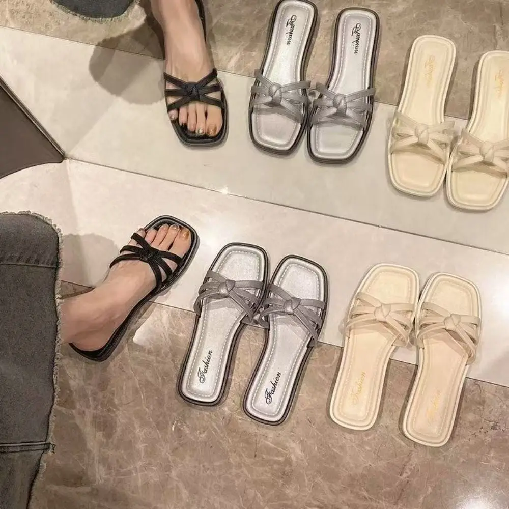 Sweet Soft Sole Flat Bottom Slippers Knot Anti Slip Slippers Women PVC Casual Beachwear Slipper Women
Sweet Soft Sole Flat Bottom Slippers Knot Anti Slip Slippers Women PVC Casual Beachwear Slipper Women