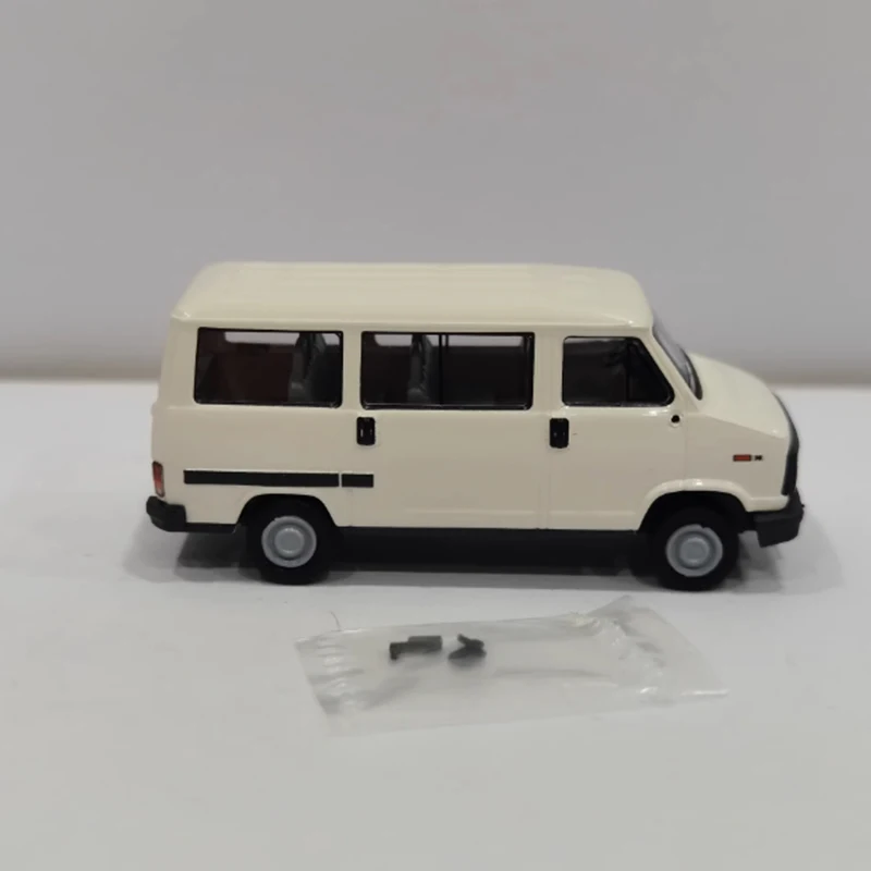 BREKINA масштаб 1/87 HO J5 BUS пластиковая имитация модели автомобиля статическая коллекция украшенные праздничные подарки игрушки классический сувенирный подарок
BREKINA масштаб 1/87 HO J5 BUS пластиковая имитация модели автомобиля статическая коллекция украшенные праздничные подарки игрушки классический сувенирный подарок