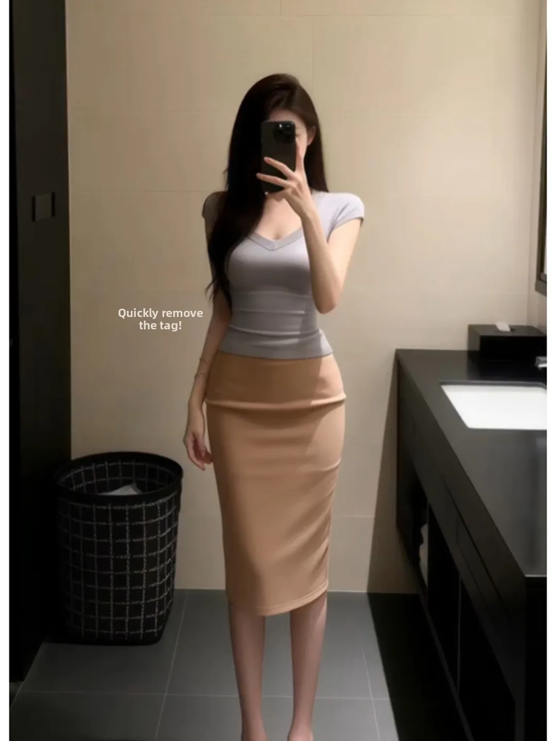 Korean Retro V-Neck Knitted Top Women's Slim Fit Short Sleeve Fashionable Beautiful Slimming Summer Casual Style Bell Sleeve
Korean Retro V-Neck Knitted Top Women's Slim Fit Short Sleeve Fashionable Beautiful Slimming Summer Casual Style Bell Sleeve