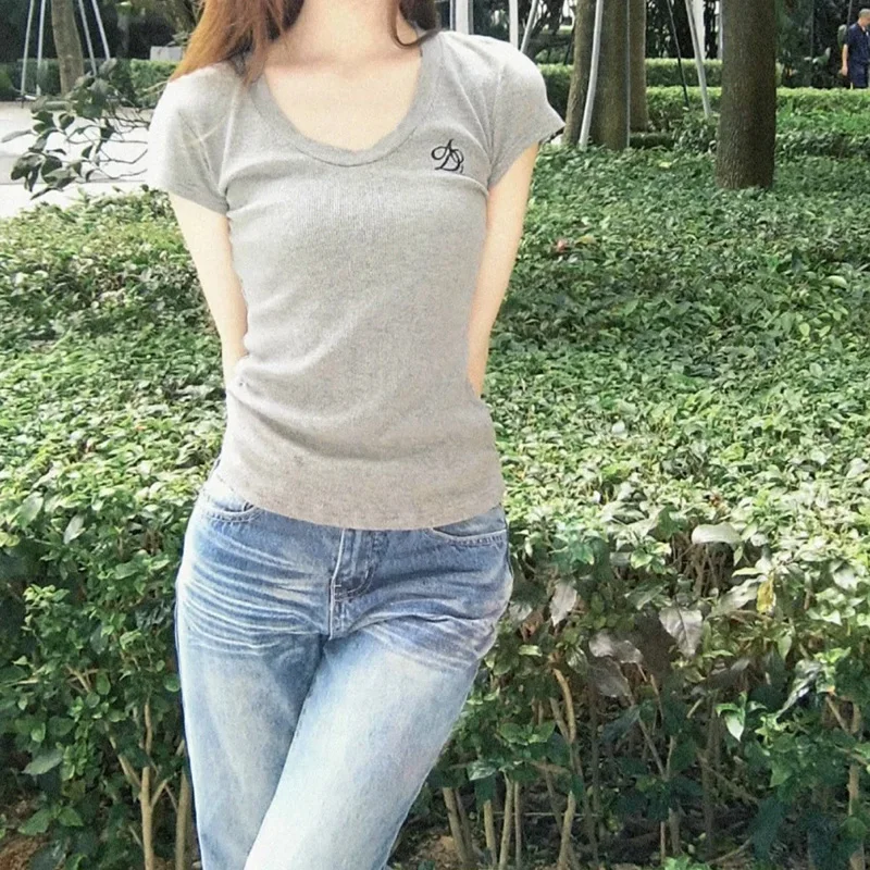 Summer 2024 New Oversized Solid Color Retro Loose Hippie Fashion T-shirts Casual U Neck Short Sleeve Y2K Kawaii Women's Tops
Summer 2024 New Oversized Solid Color Retro Loose Hippie Fashion T-shirts Casual U Neck Short Sleeve Y2K Kawaii Women's Tops