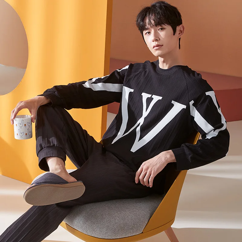 Spring Autunm New Male Long Sleeve Cotton Homewear Round Collar Pajamas Loose Casual Comfort Male Sleepwear Nightwear
Spring Autunm New Male Long Sleeve Cotton Homewear Round Collar Pajamas Loose Casual Comfort Male Sleepwear Nightwear