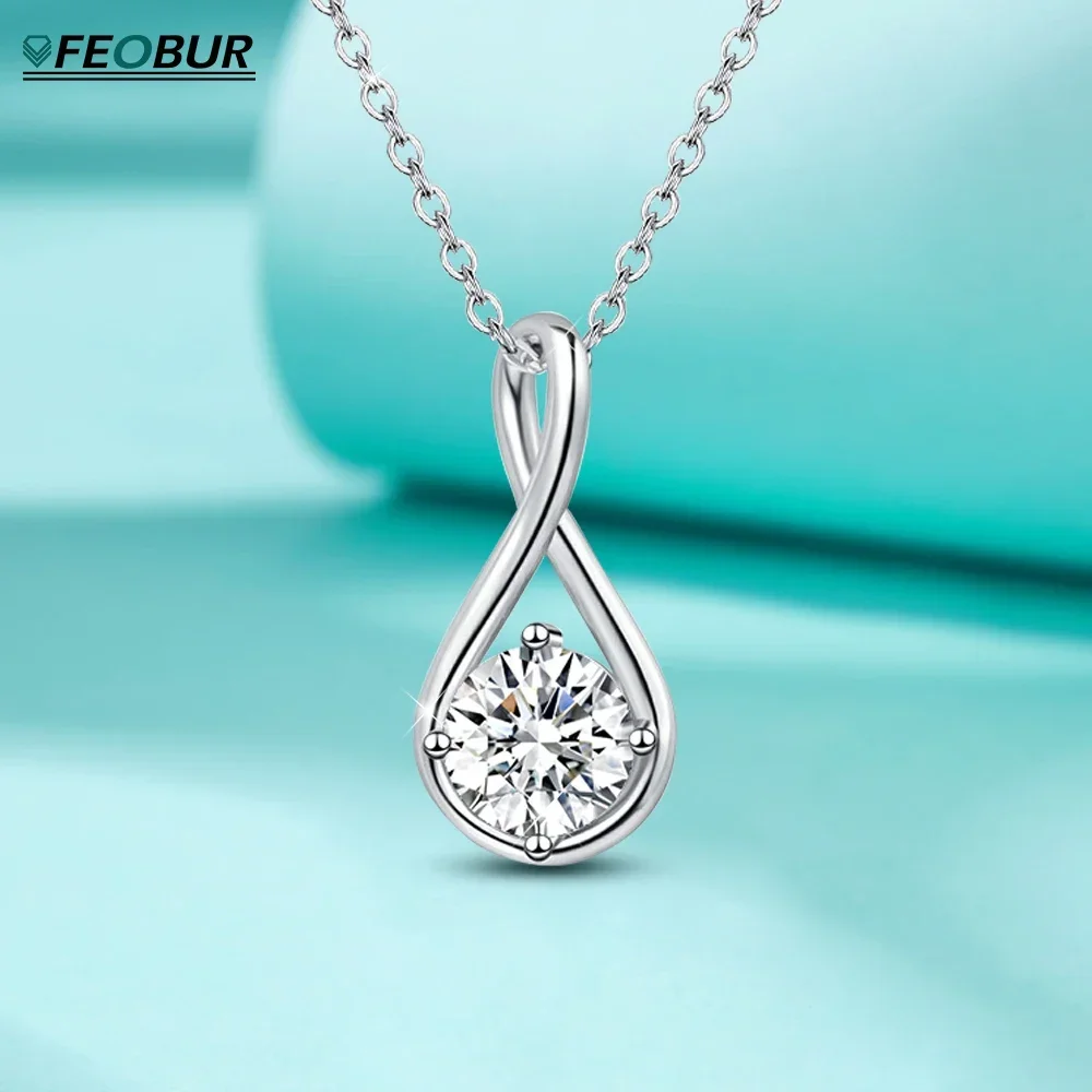 FEOBUR 1 Carat Moissanite Necklace with Water Drop Pendant for Women S925 Sterling Silver Plated Pt950 Neck Chain Party Jewelry
FEOBUR 1 Carat Moissanite Necklace with Water Drop Pendant for Women S925 Sterling Silver Plated Pt950 Neck Chain Party Jewelry