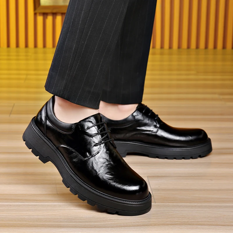 Leisure and business thick soled leather shoes Minimalist and trendy men's style Party adult shoes Thick soled Fashion
Leisure and business thick soled leather shoes Minimalist and trendy men's style Party adult shoes Thick soled Fashion