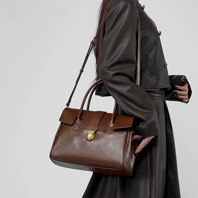 Women's Cow Real Leather Retro Shoulder Bags Ladies Natural Cowhide Bag Female Casual Design Luxury Commuting Handbag for Lady
Women's Cow Real Leather Retro Shoulder Bags Ladies Natural Cowhide Bag Female Casual Design Luxury Commuting Handbag for Lady