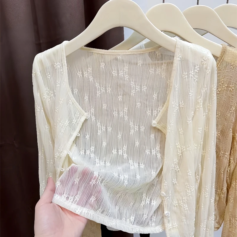 Women Thin Lace Cardigan Summer Long Sleeve Round Neck Single-Breasted Short Shawl Gentle Solid Color Outerwear
Women Thin Lace Cardigan Summer Long Sleeve Round Neck Single-Breasted Short Shawl Gentle Solid Color Outerwear