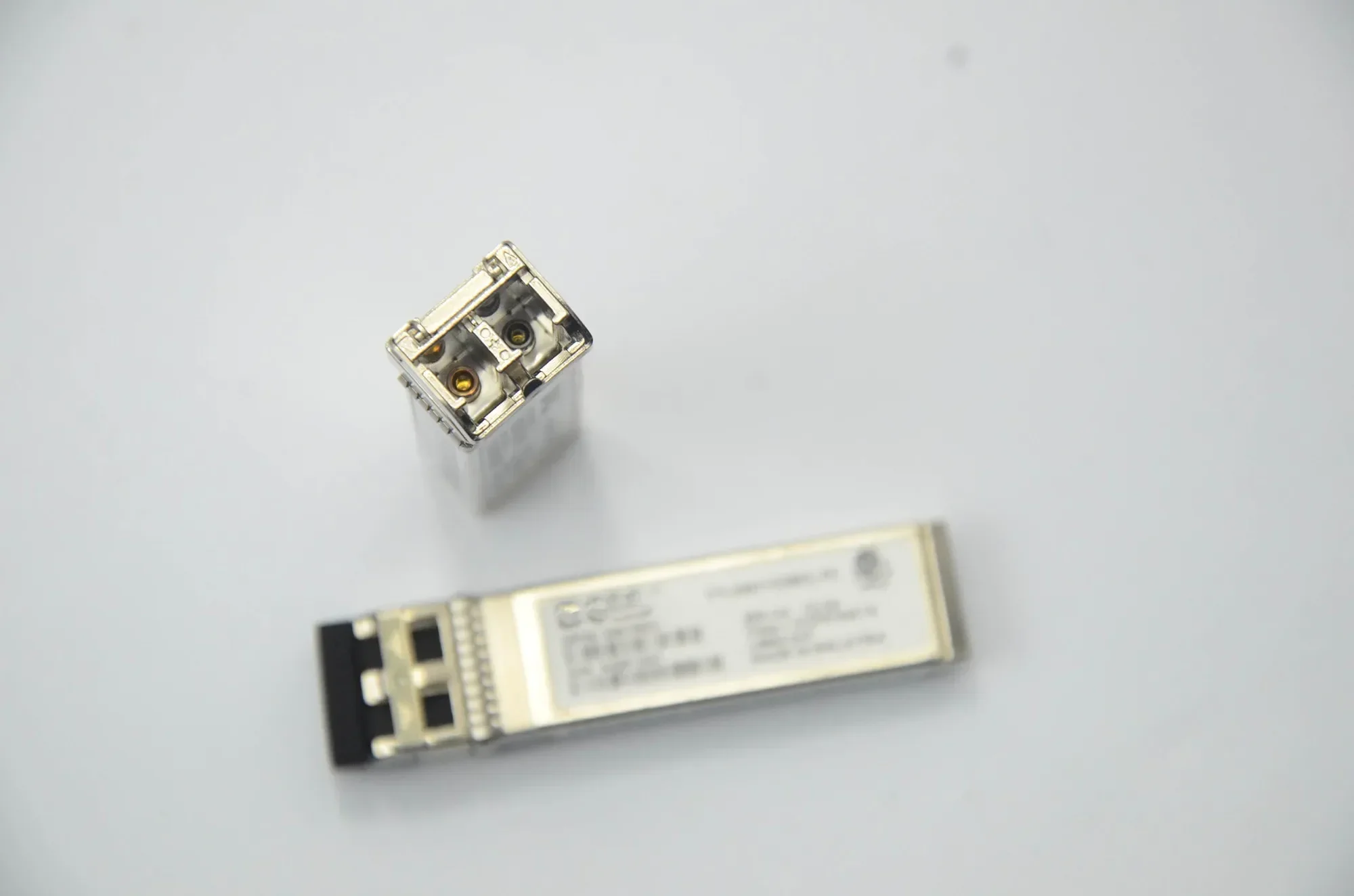 1PCS New Switch 10g Sfp FTLX8571D3BCL-FC 0WTRD1/10G 850NM SFP+ Network Adapter Switch Optical Fiber Module/10g Sfp Module
1PCS New Switch 10g Sfp FTLX8571D3BCL-FC 0WTRD1/10G 850NM SFP+ Network Adapter Switch Optical Fiber Module/10g Sfp Module