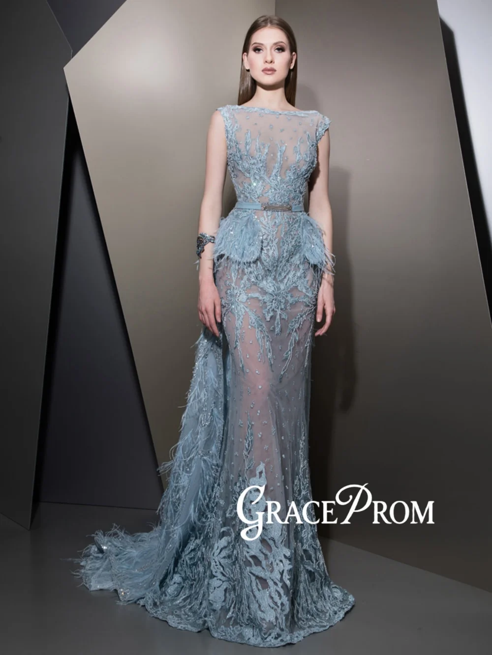 Captivating Beaded Feathers Evening Dress Illusion Lace Appliques Mother Of The Bride Dresses For Wedding Customized Chic Gown
Captivating Beaded Feathers Evening Dress Illusion Lace Appliques Mother Of The Bride Dresses For Wedding Customized Chic Gown