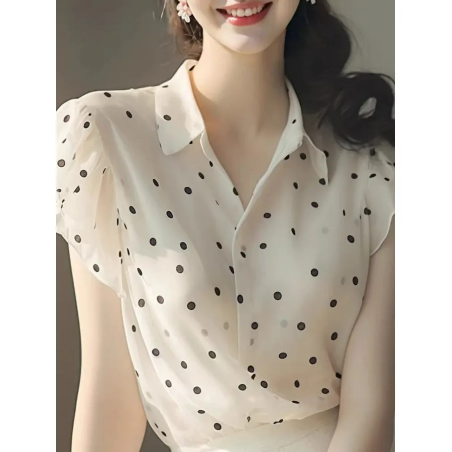 Retro Korean Style White Polka Dot Collared Short Sleeve Shirt Women's Summer Unique Versatile Beautiful Small Fragrance Styl...
Retro Korean Style White Polka Dot Collared Short Sleeve Shirt Women's Summer Unique Versatile Beautiful Small Fragrance Styl...