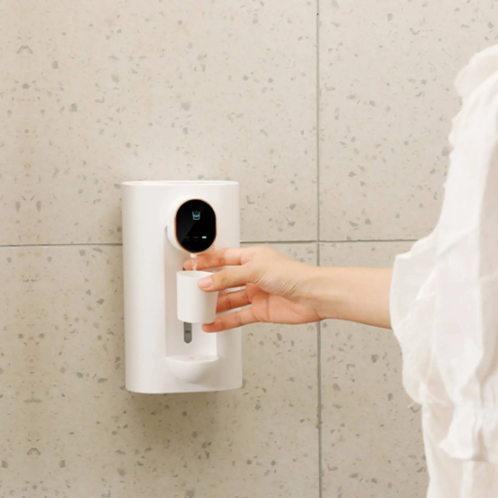 Smart Mouthwash Dispenser Space Saving Countertop Mouth Rinse Machine Automatic Mouthwash Dispenser Clean and Neat Bathroom Item
Smart Mouthwash Dispenser Space Saving Countertop Mouth Rinse Machine Automatic Mouthwash Dispenser Clean and Neat Bathroom Item