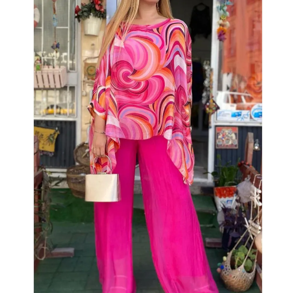 2025 Summer Fashion Colorful Pattern Print Suit Women Round Neck Chiffon Breathable Top Loose Casual Pants Office Two-piece Set
2025 Summer Fashion Colorful Pattern Print Suit Women Round Neck Chiffon Breathable Top Loose Casual Pants Office Two-piece Set