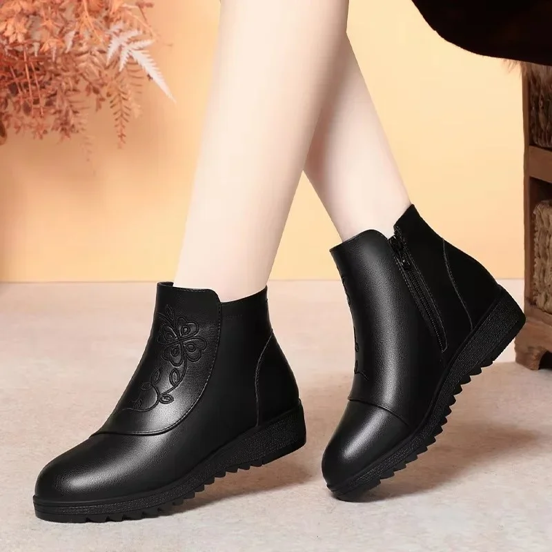 3.5 Fashion Med Heels Wedges Shoes Women Snow Boots Winter 2024 Floral Print Soft Leather Warm Fur Ankle Boots for Office Mom
3.5 Fashion Med Heels Wedges Shoes Women Snow Boots Winter 2024 Floral Print Soft Leather Warm Fur Ankle Boots for Office Mom