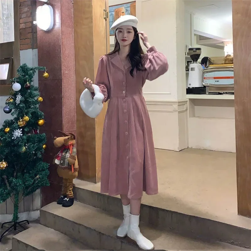Midi Corduroy Dresses Women Retro French Style Notched Collar Buttons Design Sweet Girl Autumn Long Sleeve New Casual Slim
Midi Corduroy Dresses Women Retro French Style Notched Collar Buttons Design Sweet Girl Autumn Long Sleeve New Casual Slim