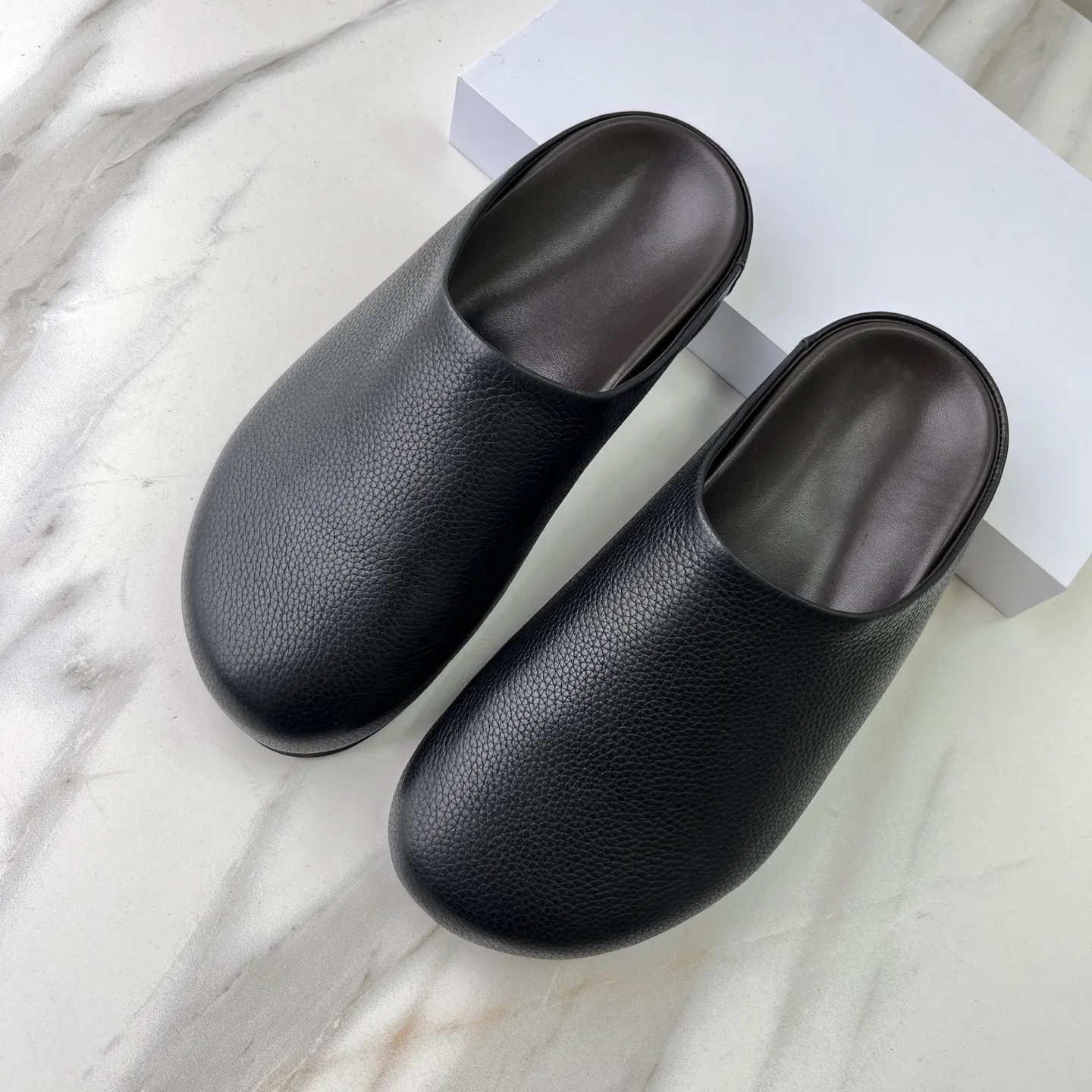 Dave&di British Minimalist Women's Shoes With Lychee Pattern Cowhide Toe Cap Women's Flat Bottomed Big Toe Slippers Shoes Woman
Dave&di British Minimalist Women's Shoes With Lychee Pattern Cowhide Toe Cap Women's Flat Bottomed Big Toe Slippers Shoes Woman