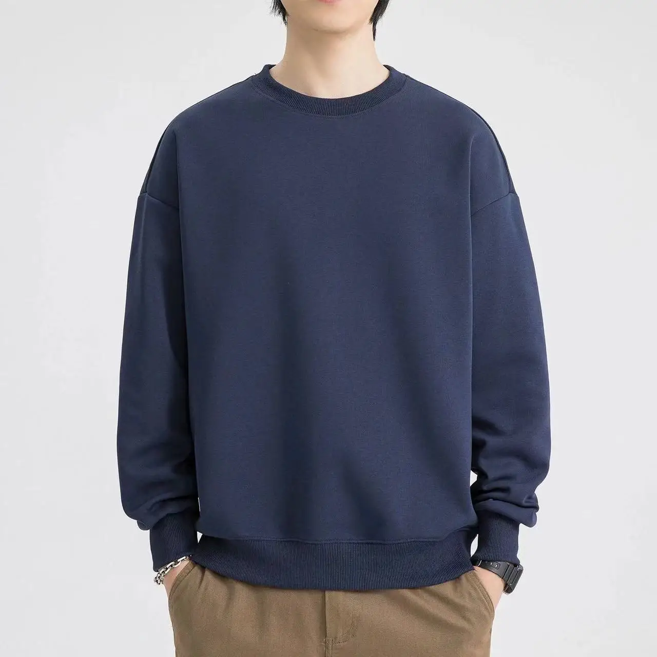 260g pure cotton long sleeved T-shirt men's solid color loose autumn and winter hoodie round neck white inner layer base shirt
260g pure cotton long sleeved T-shirt men's solid color loose autumn and winter hoodie round neck white inner layer base shirt